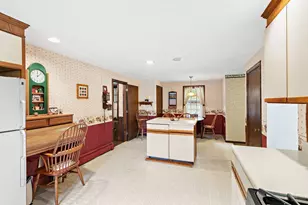 155 Hosmer St, Hudson, MA 01749 - Photo 9