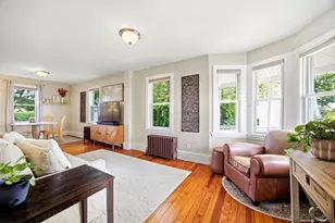 52 North St, Agawam, MA 01001 - Photo 7