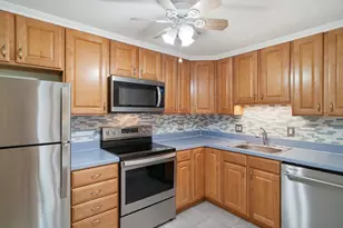 4 Colonial Dr, Andover, MA 01810 - Photo 3