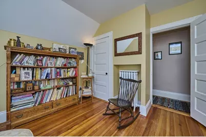 19 Brown Ave, Boston, MA 02131 - Photo 17