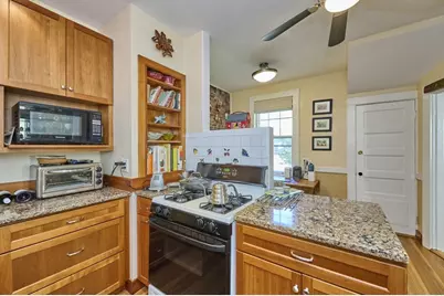 19 Brown Ave, Boston, MA 02131 - Photo 7