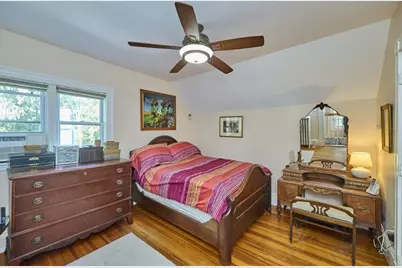 19 Brown Ave, Boston, MA 02131 - Photo 13