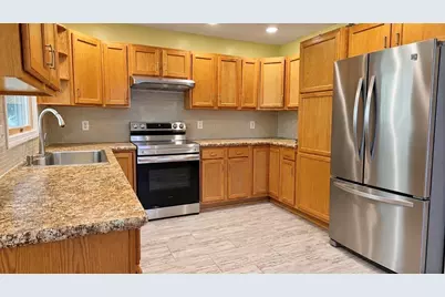 2 Grandview Ln, Easthampton, MA 01027 - Photo 5