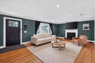 15 Maryland Ave, Chicopee, MA 01020 - Photo 5