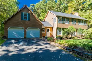 166 Harkness Rd, Amherst, MA 01002 - Photo 1