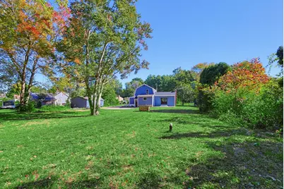 299 S Precinct St, Taunton, MA 02718 - Photo 11