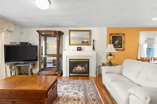 36 Washington Ave, Lynn, MA 01905 - Photo 3