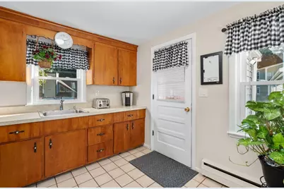 124 Windham Rd, Boston, MA 02136 - Photo 15