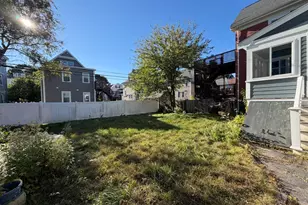 32 Aldrich St, Boston, MA 02131 - Photo 21