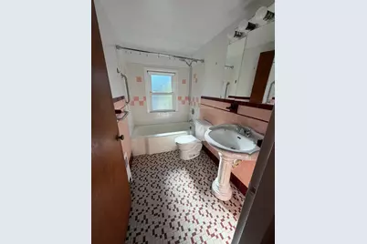 32 Aldrich St, Boston, MA 02131 - Photo 5