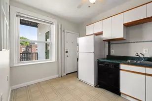 61 Thatcher St, Brookline, MA 02446 - Photo 7