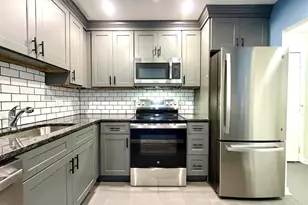 26 Willis St, Framingham, MA 01702 - Photo 1