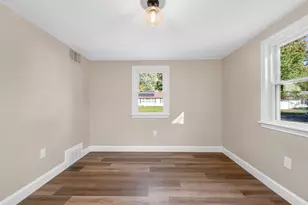 6 Bacon St, Pepperell, MA 01463 - Photo 11