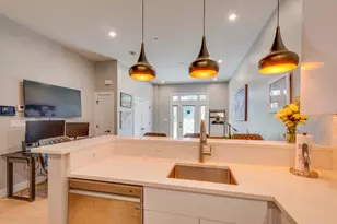 60 Cross St E, Somerville, MA 02145 - Photo 13