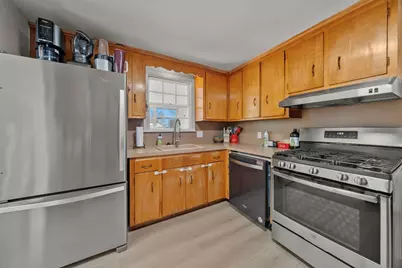 18 Thompson Ln, Lynn, MA 01904 - Photo 13