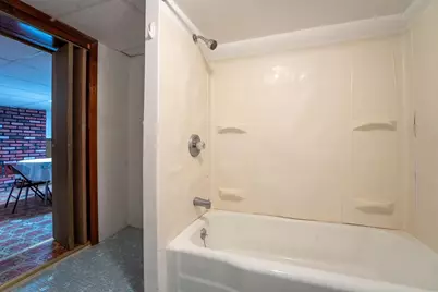 126 Clay St, Pawtucket, RI 02860 - Photo 15