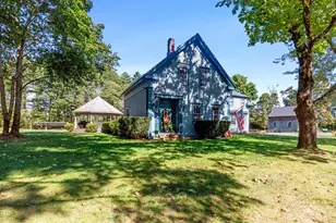 18 Lakeview St, Carver, MA 02330 - Photo 3