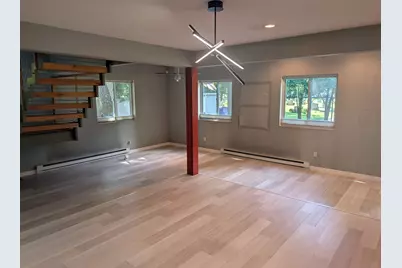 192 Ambrose St, Springfield, MA 01109 - Photo 3