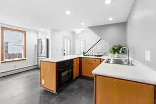 20 Chestnut St, Newburyport, MA 01950 - Photo 27