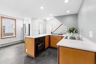 20 Chestnut St, Newburyport, MA 01950 - Photo 27