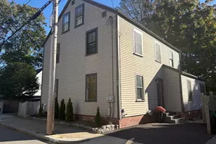 20 Chestnut St, Newburyport, MA 01950 - Photo 37
