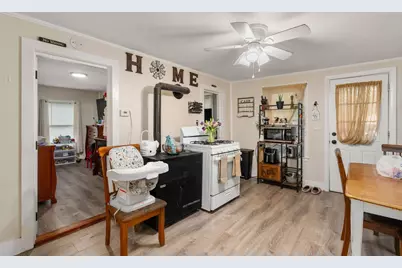 11-15 5th Ave, Webster, MA 01570 - Photo 13