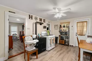 11-15 5th Ave, Webster, MA 01570 - Photo 13