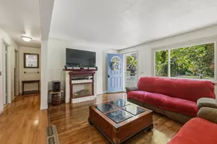 91 Batchelor St, Granby, MA 01033 - Photo 3