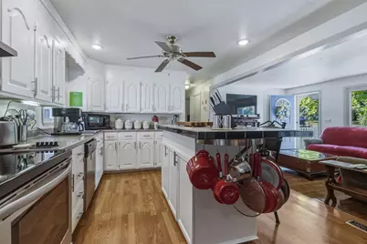 91 Batchelor St, Granby, MA 01033 - Photo 7