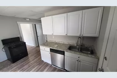 179 University Avenue #2, Lowell, MA 01854 - Photo 3