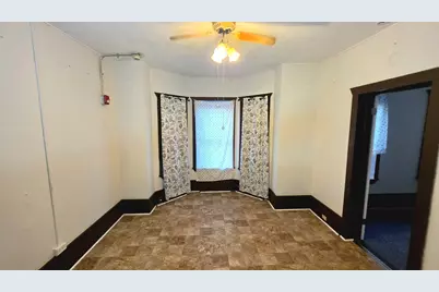 650 High St #1L, Holyoke, MA 01040 - Photo 3
