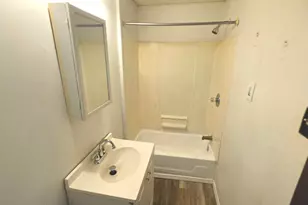 650 High St, Holyoke, MA 01040 - Photo 5