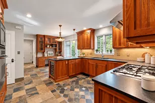 39 Rollingwood Ln, Concord, MA 01742 - Photo 7