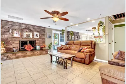 39 Buckman St, Woburn, MA 01801 - Photo 5