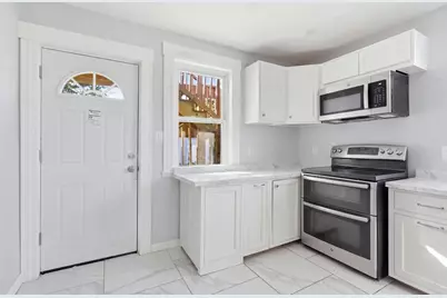 11 Beacon St, Lawrence, MA 01843 - Photo 11