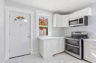 11 Beacon St, Lawrence, MA 01843 - Photo 11