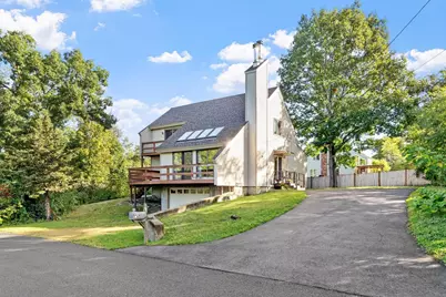 7 Hutton St, Danvers, MA 01923 - Photo 3
