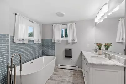 7 Hutton St, Danvers, MA 01923 - Photo 23