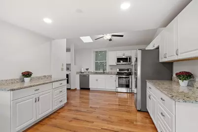 7 Hutton St, Danvers, MA 01923 - Photo 17