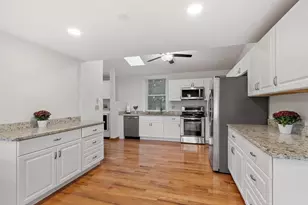 7 Hutton St, Danvers, MA 01923 - Photo 17