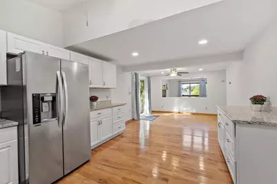 7 Hutton St, Danvers, MA 01923 - Photo 15