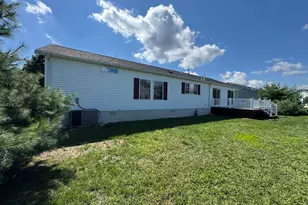 22 Brookstone Dr, Bridgewater, MA 02324 - Photo 5