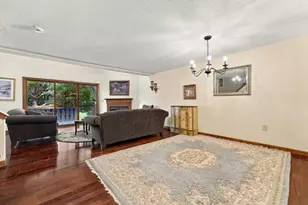 23 Hawthorne Village, Franklin, MA 02038 - Photo 11