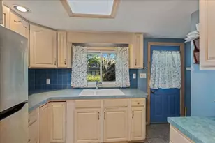11 Lackey St, Haverhill, MA 01830 - Photo 7
