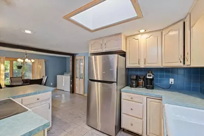 11 Lackey St, Haverhill, MA 01830 - Photo 9