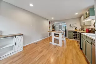 41 Lakeview St, Carver, MA 02330 - Photo 15