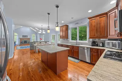 22 Faulkner Rd, Shrewsbury, MA 01545 - Photo 13