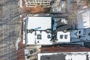68 Pleasant St, Newburyport, MA 01950 - Photo 29