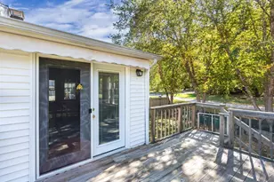 590 Pond St, Franklin, MA 02038 - Photo 19