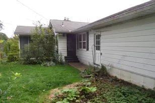 76 Hillview Rd, Holyoke, MA 01040 - Photo 3